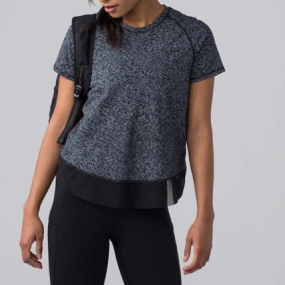 lululemon quick pace short sleeve soundwave white black Preowned great condition - Picture 4 of 10